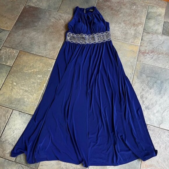 R&M Richards Women's Embellished Front Slit Gathered Halter Dress Size 8 Petite - Picture 5 of 9